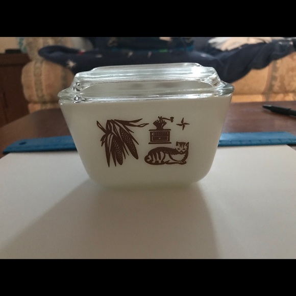 Pyrex Early American Refrigerator dish